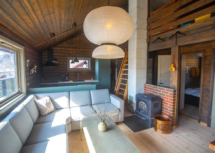 Fidjeland Holiday Home